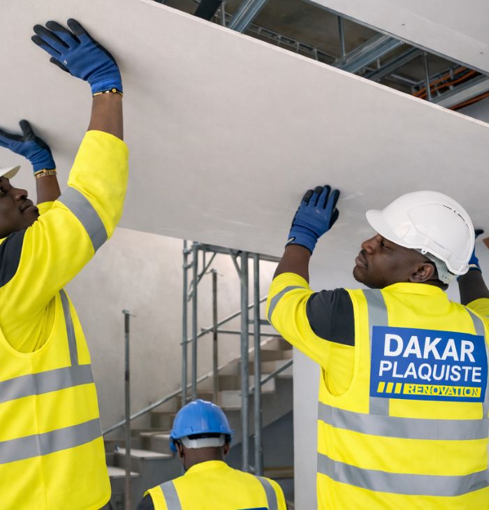 A propos Dakar plaquiste
